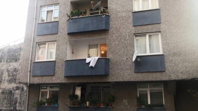 Zorla evine girdiği 16 yaşındaki genç kızı banyoya götürüp ensesinden vurdu, aynı silahla intihara teşebbüs etti