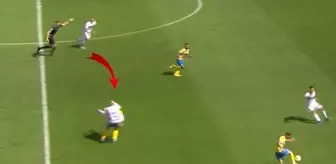 Braunschewig-Darmstadt 98 maçında iki futbolcu resmen güreşti