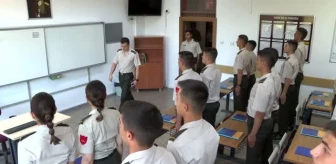 Son dakika haberi... İZMİR/ANKARA - Geleceğin subayları hazırlık sınıfında 7 yabancı dille donanım kazanıyor (1)