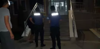 Kanlar içinde girdiği aparmandaki dairelerin zillerine basıp 'beni kurtarın' diye bağırdı
