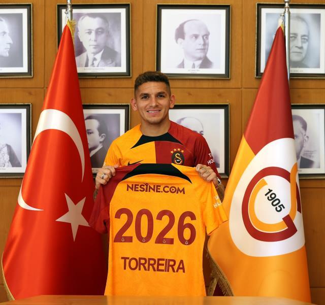 Son Dakika: Lucas Torreira resmen Galatasaray'da! İşte yıldız futbolcunun maliyeti