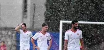 Uşak haberi: Uşakspor-Turgutluspor hazırlık maçına sağanak engeli