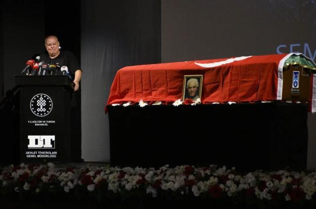 Usta oyuncu Semih Sergen son yolculuğuna uğurlandı