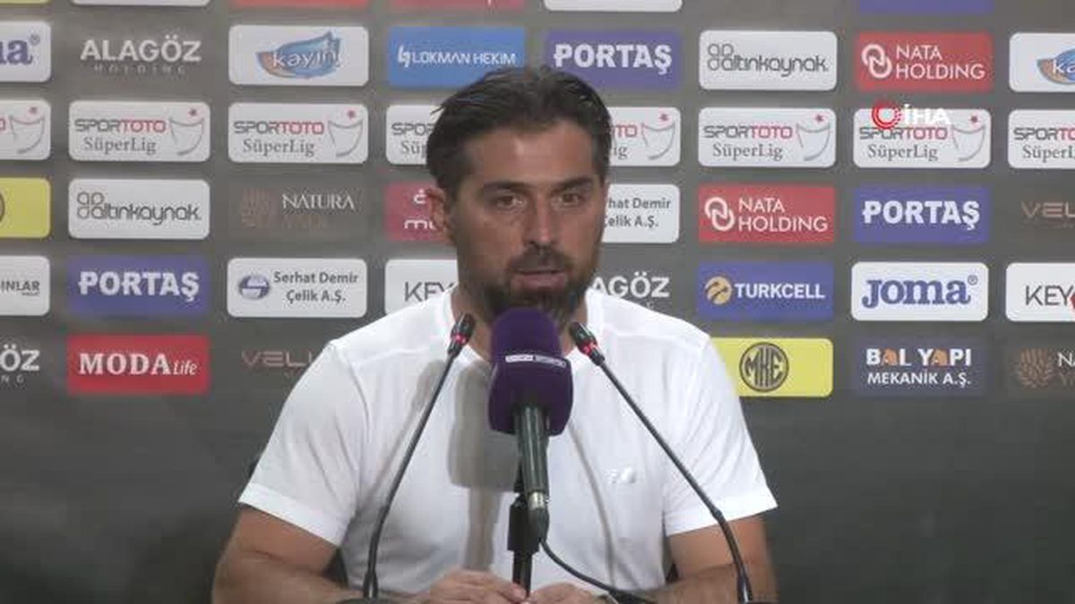 İlhan Palut: 'İlk yarı sahada son derece kötü bir görüntümüz vardı'