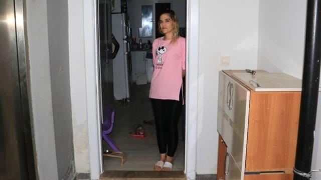 Kiracısının çelik kapısını çalan ev sahibi konuştu