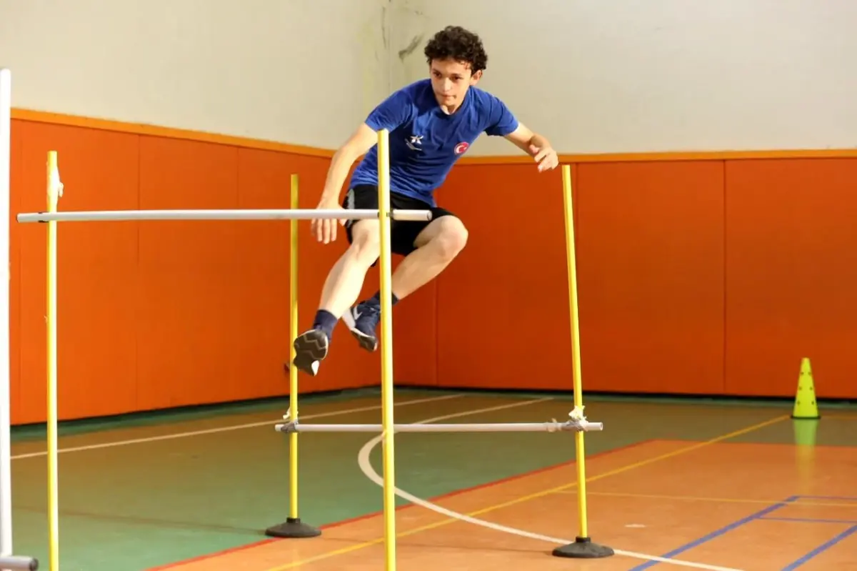 Küçükçekmece Belediyesi gençleri geleceğe hazırlıyor