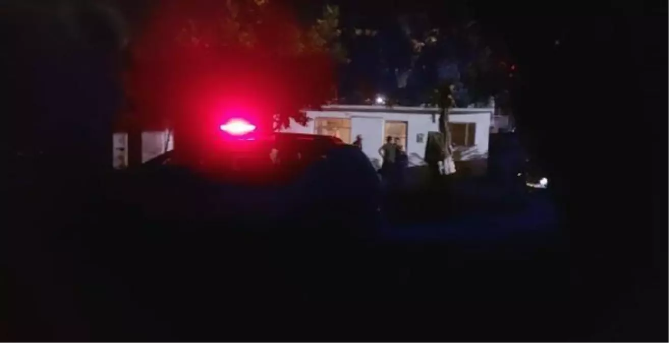 Tartıştığı eşini av tüfeğiyle başından vurdu