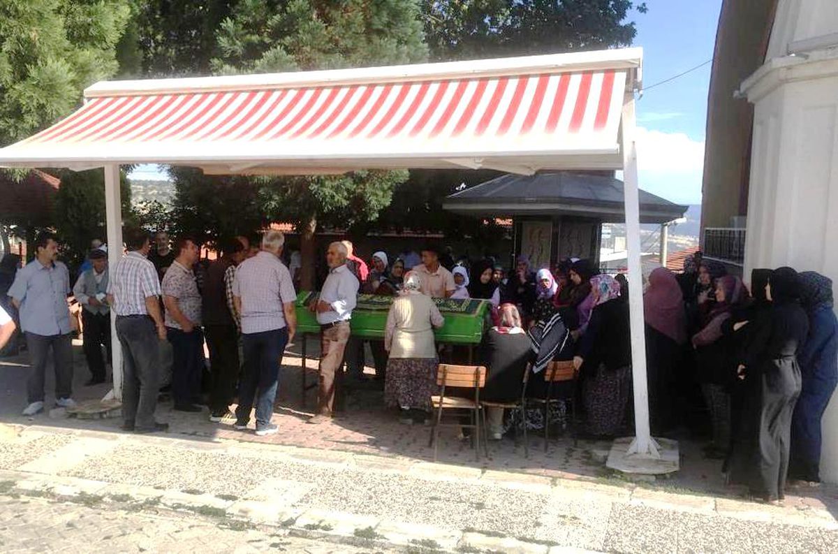 Son dakika haber | Paraşüt kazasında hayatını kaybeden Cengiz Gültekin Simav'da toprağa verildi