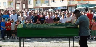 Son dakika haber! Paraşüt kazasında hayatını kaybeden okul müdürünün cenazesi defnedildi