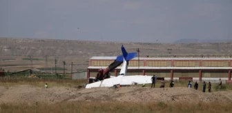 Son dakika gündem: Afyonkarahisar'da kaza kırıma uğrayan uçağın enkazı kaldırılıyor (2)