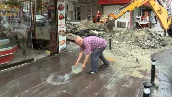 İstanbul'da korku dolu anlar! Ana İsale Hattı patladı, sular apartman boyuna çıktı