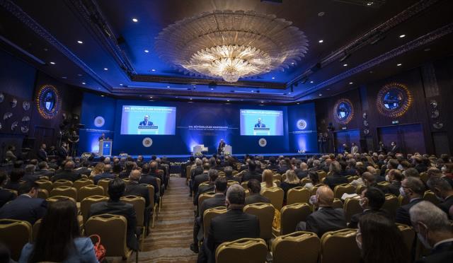 Çavuşoğlu'ndan Cumhurbaşkanı Erdoğan'ın Esad'la görüşüp görüşmeyeceği sorusuna yanıt: Şu anda böyle bir temas yok