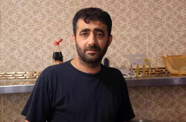 Adana'da anneleri tarafından kebapçıya terk edilen 3 çocuğun gözyaşları yürek sızlattı