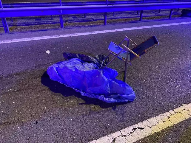 TEM'de feci kaza! Metrelerce sürüklenen yayanın uzuvları koptu