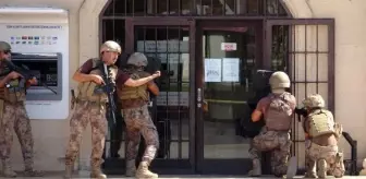 Antalya gündem haberleri | Antalya'da banka müdürü, şubede rehin alındı (2)- Yeniden