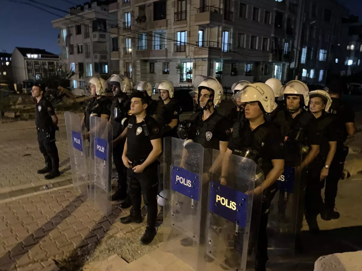 Esenyurt'ta çocukların kavgasına aileler karıştı: 2 yaralı