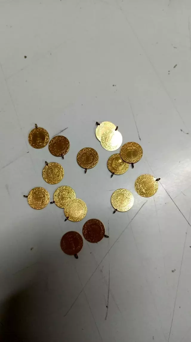 Çöpe atmaktan son anda vazgeçtiği yünden resmen hazine çıktı