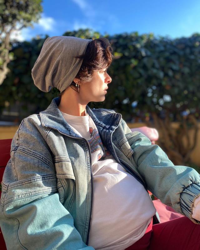 Doğumdan hemen sonra eski formuna dönen Özge Özpirinçci, bikinili poz verdi