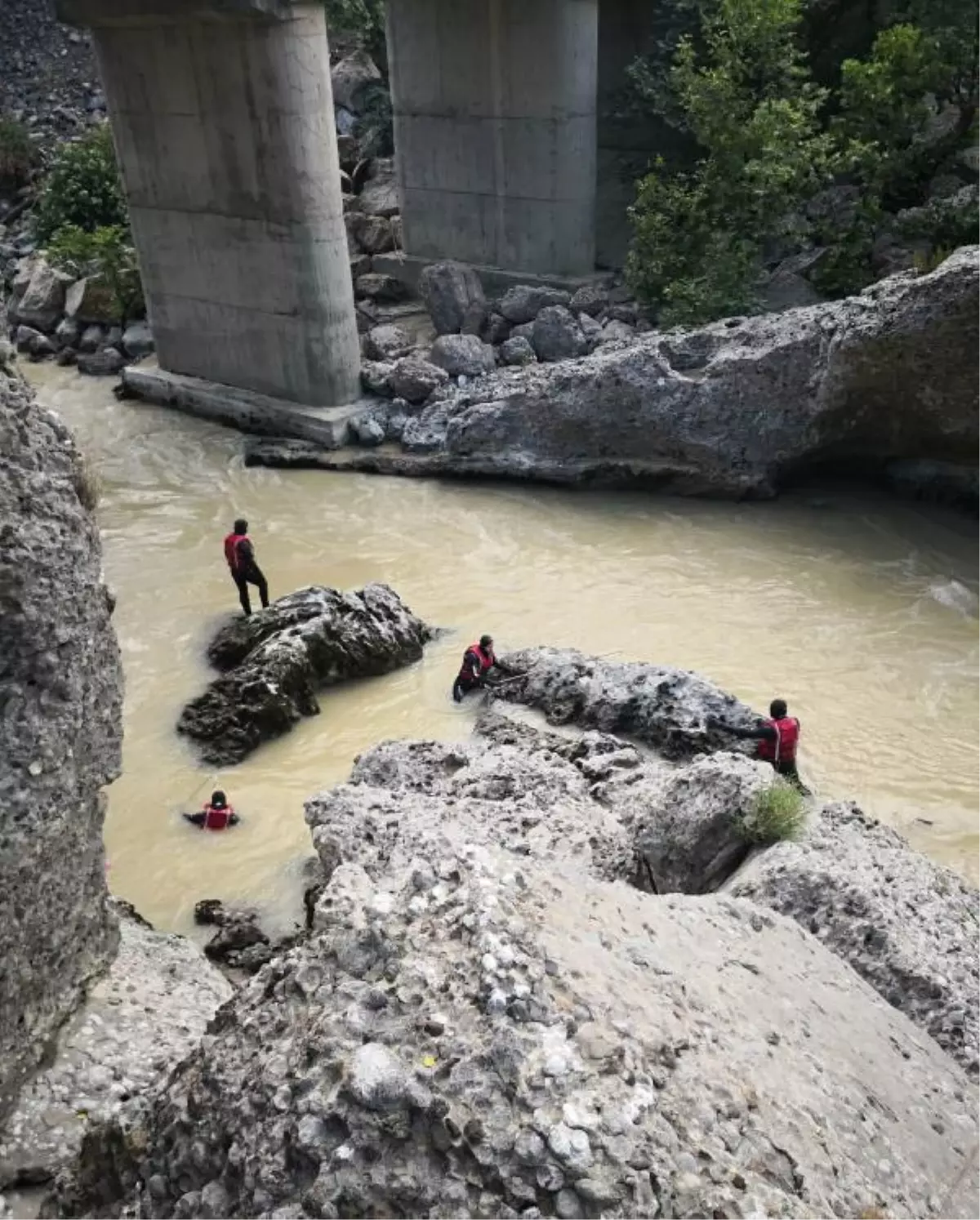 Bingöl haber... Irmakta kaybolan Burundili genç 63 gündür aranıyor