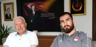 Türkiye'nin 100'üncü altın madalyasını kazanan Aktürk'ten altın madalya sözü