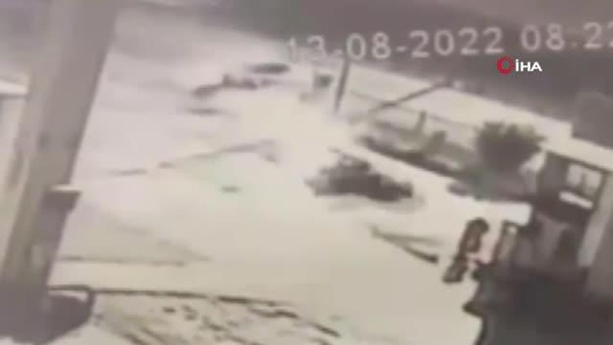 Son dakika 3. sayfa: Ankara'da feci kaza: Motosiklet sürücüsü akaryakıt istasyonuna böyle savruldu