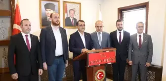 Yalova haber | Enerji ve Tabii Kaynaklar Bakanı Dönmez, AK Parti Yalova İl Başkanlığı'nı ziyaret etti