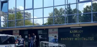 Son dakika haberleri... Kadıköy'de kafede tartıştığı kadını silahla öldüren zanlı adliyeye sevk edildi