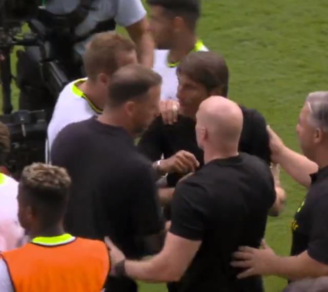 Dev derbide inanılmaz görüntüler! Dünya, Conte ile Tuchel arasındaki kavgayı konuşuyor