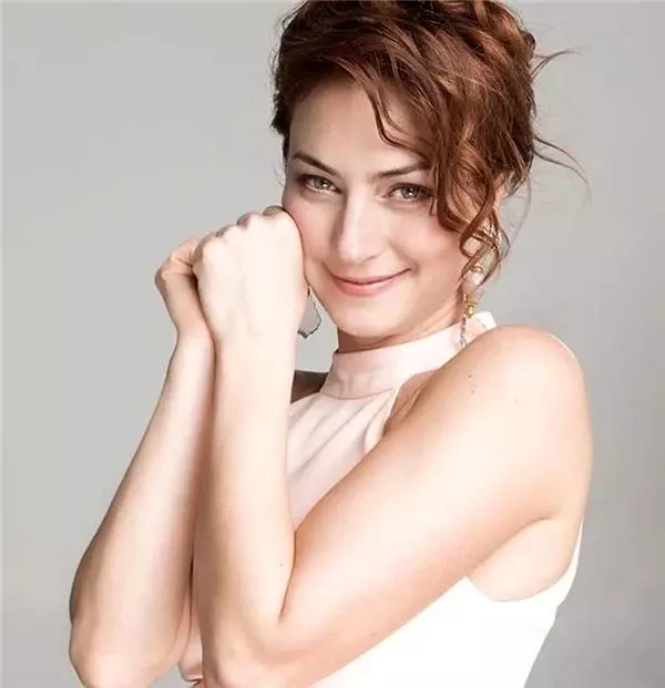 Kara Melek'in yosun gözlü güzeli Sanem Çelik yıllar sonra ortaya çıktı! Yeni imajıyla bambaşka biri olmuş Kara Melek'in yosun gözlü güzeli Sanem Çelik yıllar sonra ortaya çıktı! Yeni imajıyla bambaşka biri olmuş