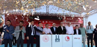 Başkan Yaşar, 'Çat İlçesi'nde İlklere imza atmaya devam ediyor'