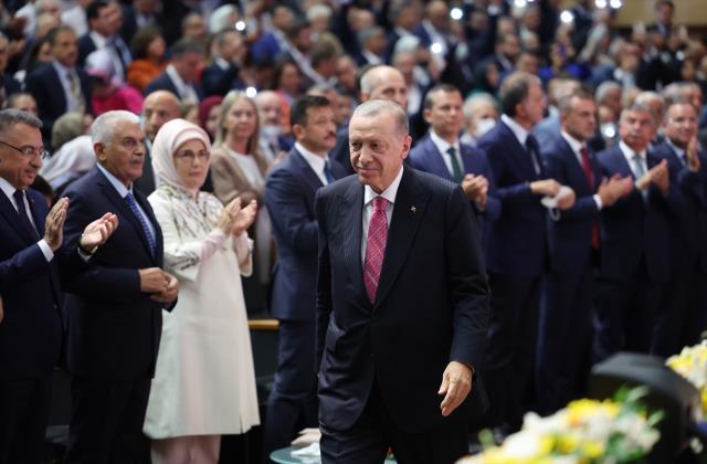 Erdoğan 'Size bir müjde' diyerek duyurdu: Vatandaşlarımız hazırsa TOKİ konutlarını yapmaya başlıyoruz