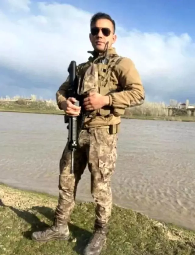 Merdivenden düşen Özel Harekat Polisi hayatını kaybetti