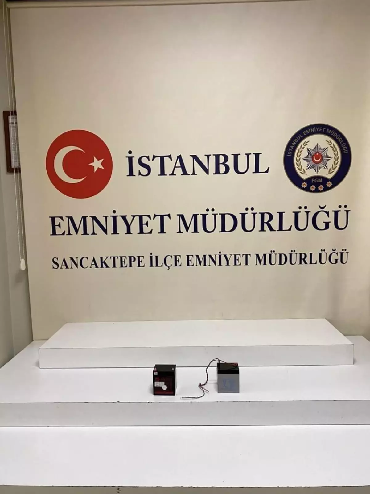 Sancaktepe'de iş yerinde hırsızlık kamerada