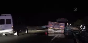 Seyir halindeki tırda çıkan yangın hasara yol açtı