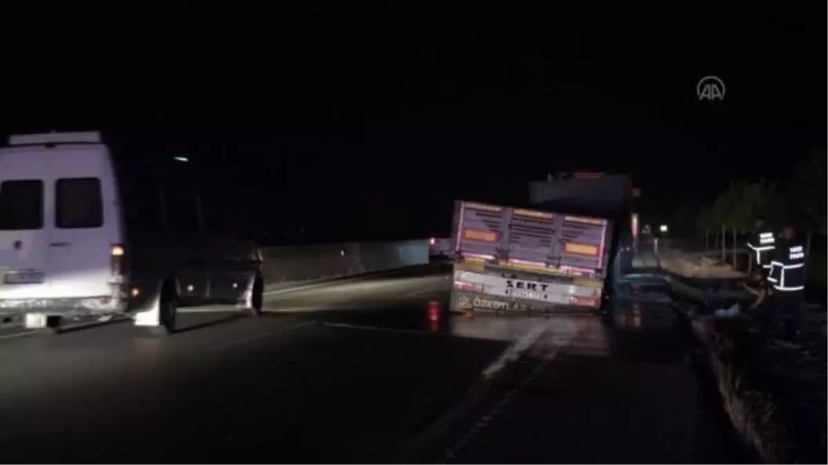 Seyir halindeki tırda çıkan yangın hasara yol açtı