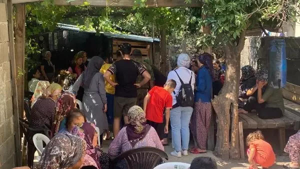 Mayın arama faaliyeti sırasında silahı ateş alan Sözleşmeli Er Atakan Çakır şehit düştü