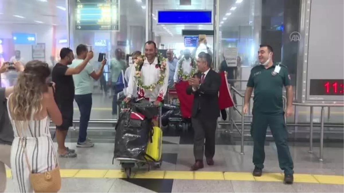 Avrupa ikincisi olan Zıpkınla Balık Avı Milli Takımı, yurda döndü
