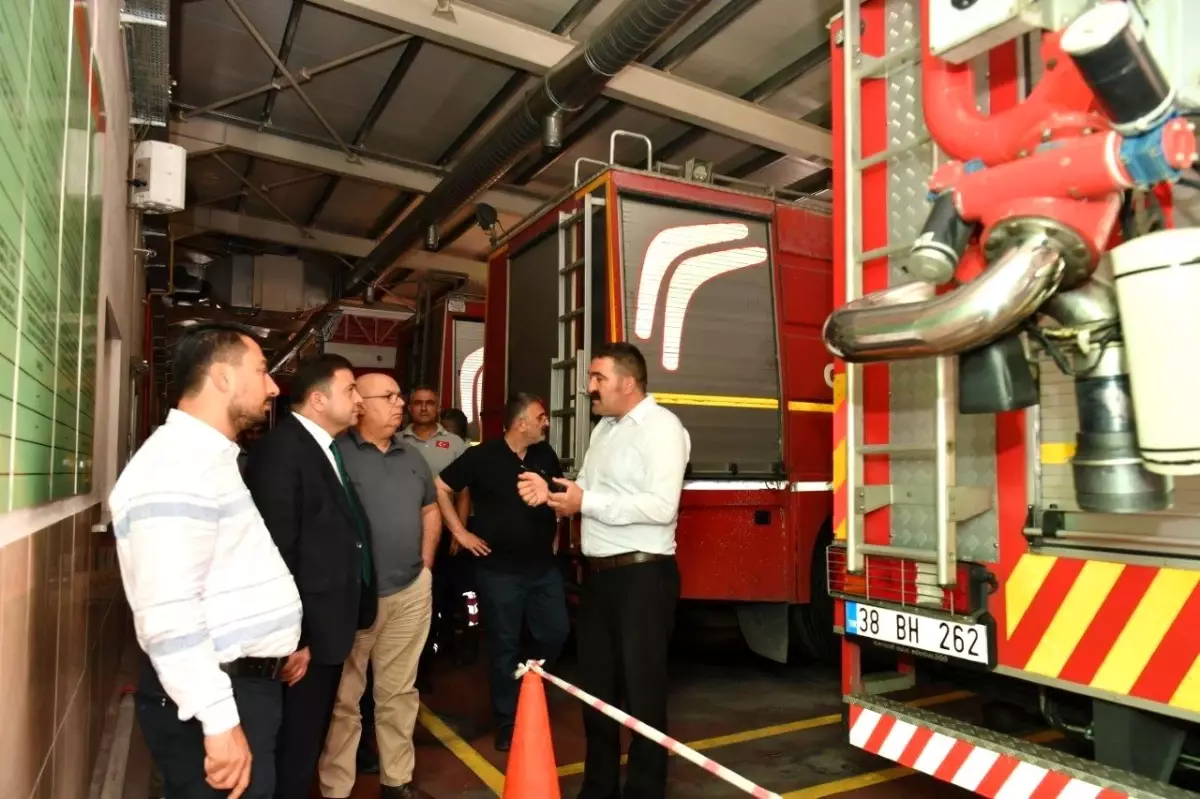 Başkan Yalçın OSB İtfaiyesi'nde incelemelerde bulundu