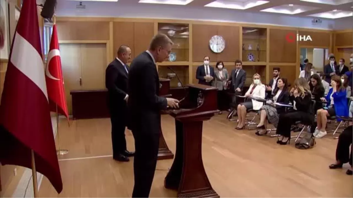 Dışişleri Bakanı Çavuşoğlu'ndan Suriye açıklaması: 'İşi kızıştırmak isteyenler sözlerimi çarpıttılar'