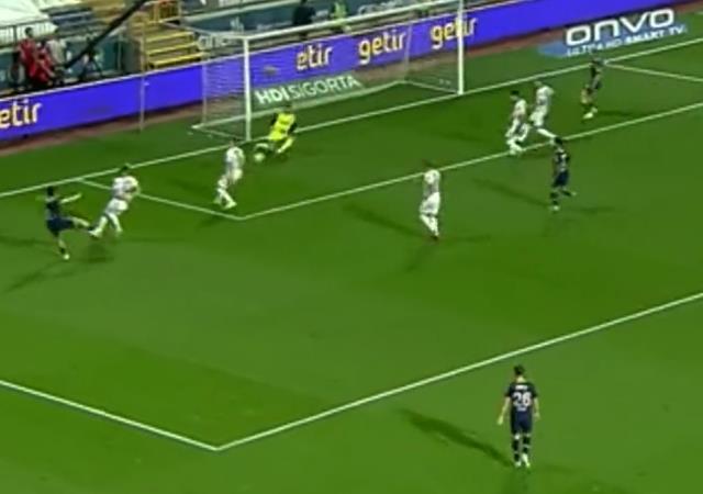 Dünya, Arda Güler-Messi benzerliğini konuşuyor! Kasımpaşa maçındaki golü olay oldu