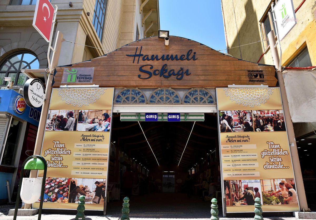 Eskişehir haberleri! Tepebaşı'nda Kadınların El Emeği, Hanımeli Sokağı'nda Değer Kazanıyor