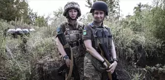 Ukrayna'da kadın askerler de ön cephede savaşıyor! Aylardır omuz omuza mücadele ediyorlar
