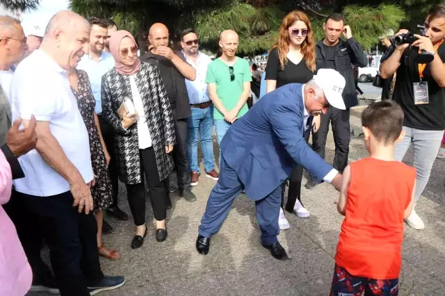 AK Parti'lilerden Ümit Özdağ'a: 'Sizi üye yapalım'