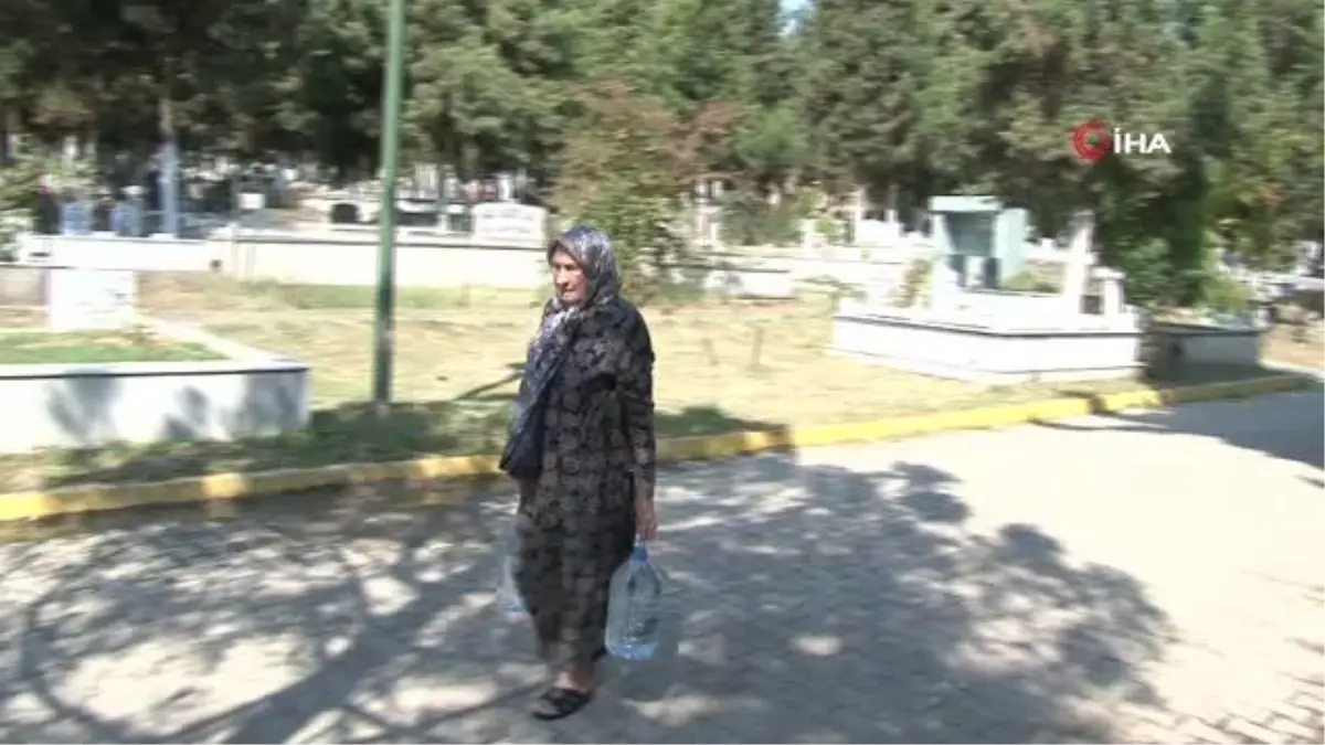 Depremde yitirdiği 7 kişinin acısını unutamadı