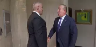 Dışişleri Bakanı Çavuşoğlu, KKTC Çalışma ve Sosyal Güvenlik Bakanı Taçoy ile görüştü