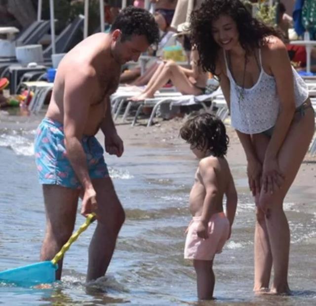 Özgü Namal... ÇILGINA DÖNDÜ, 'BEN ONLAR GİBİ DEĞİLİM!' Özgü Namal... ÇILGINA DÖNDÜ, 'BEN ONLAR GİBİ DEĞİLİM!'