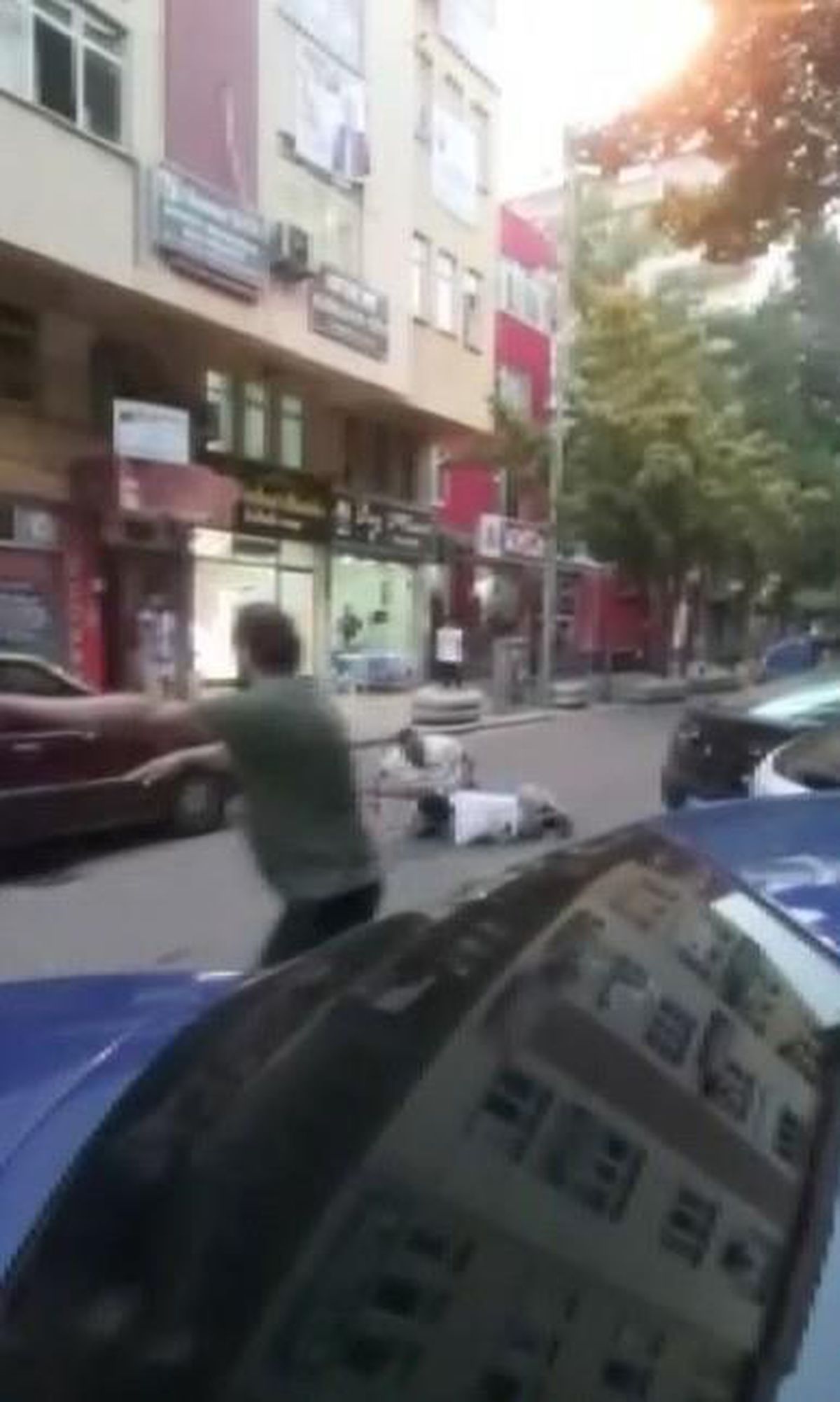 Son dakika 3. sayfa: Kahramanmaraş'ta silahla vurduğu şahısla yerde dakikalarca böyle boğuştu