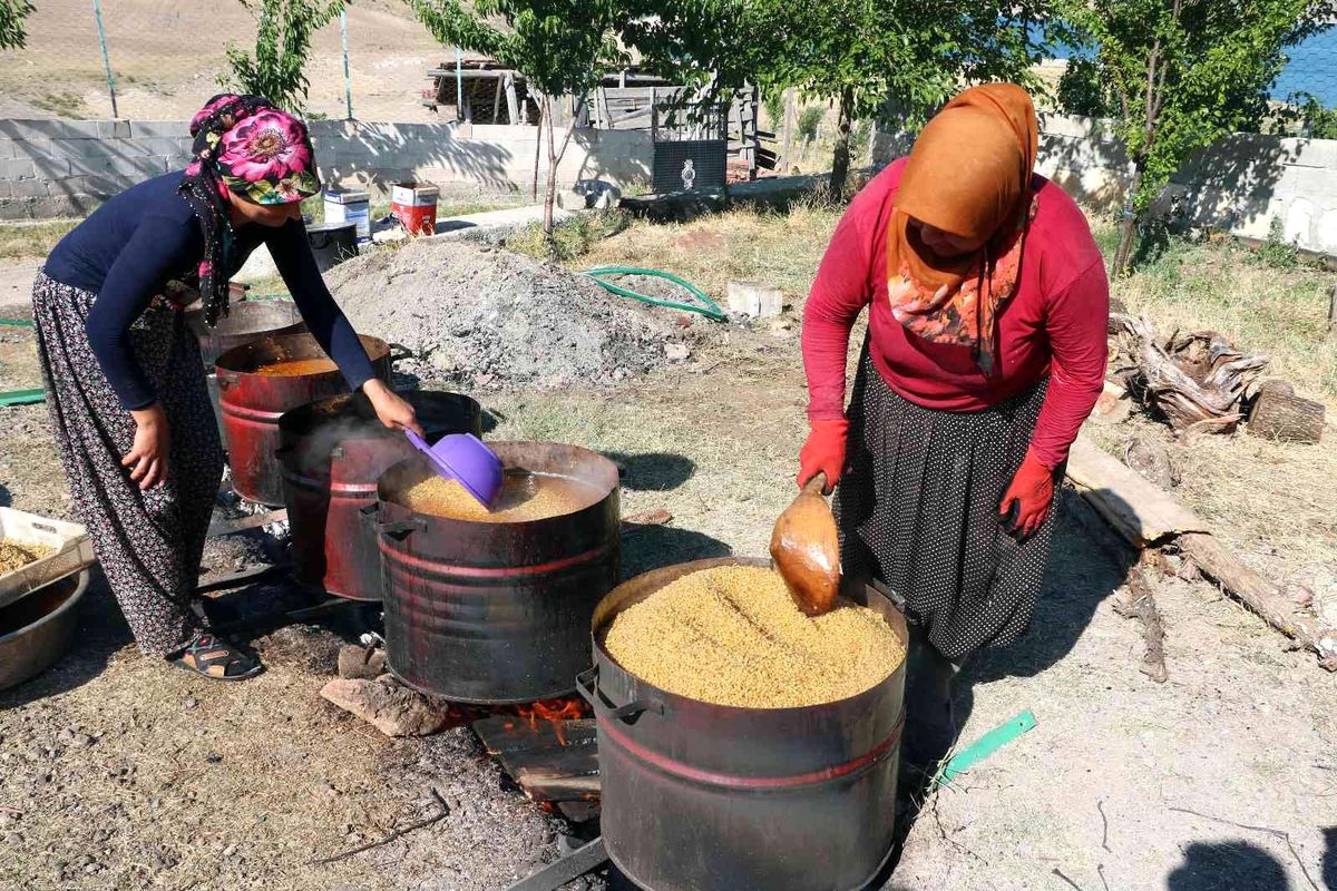 Erzincan haberi | Erzincan'da bulgur kazanları kaynamaya başladı