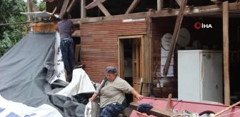 Eşyaları çıkartılmadan evleri yıkılan hane sahipleri yıkım ekiplerine tepki gösterdi