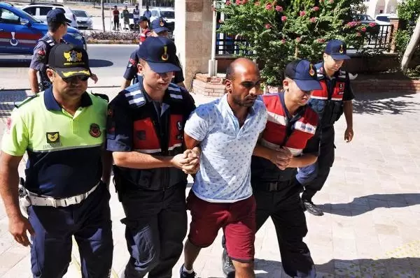 Ayrı yaşadığı kocası tarafından cinsel organından av tüfeğiyle vurulan kadın öldü